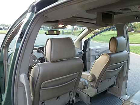 2004 Nissan Quest image