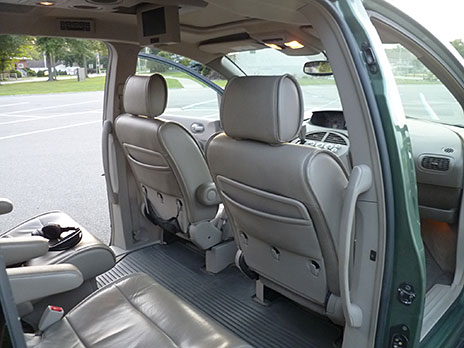 2004 Nissan Quest image