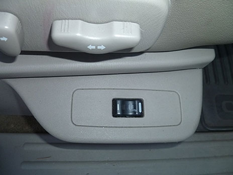 2004 Nissan Quest image