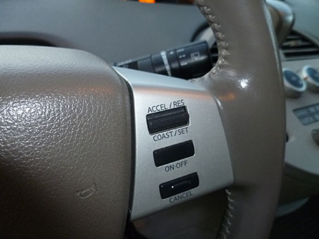 2004 Nissan Quest image